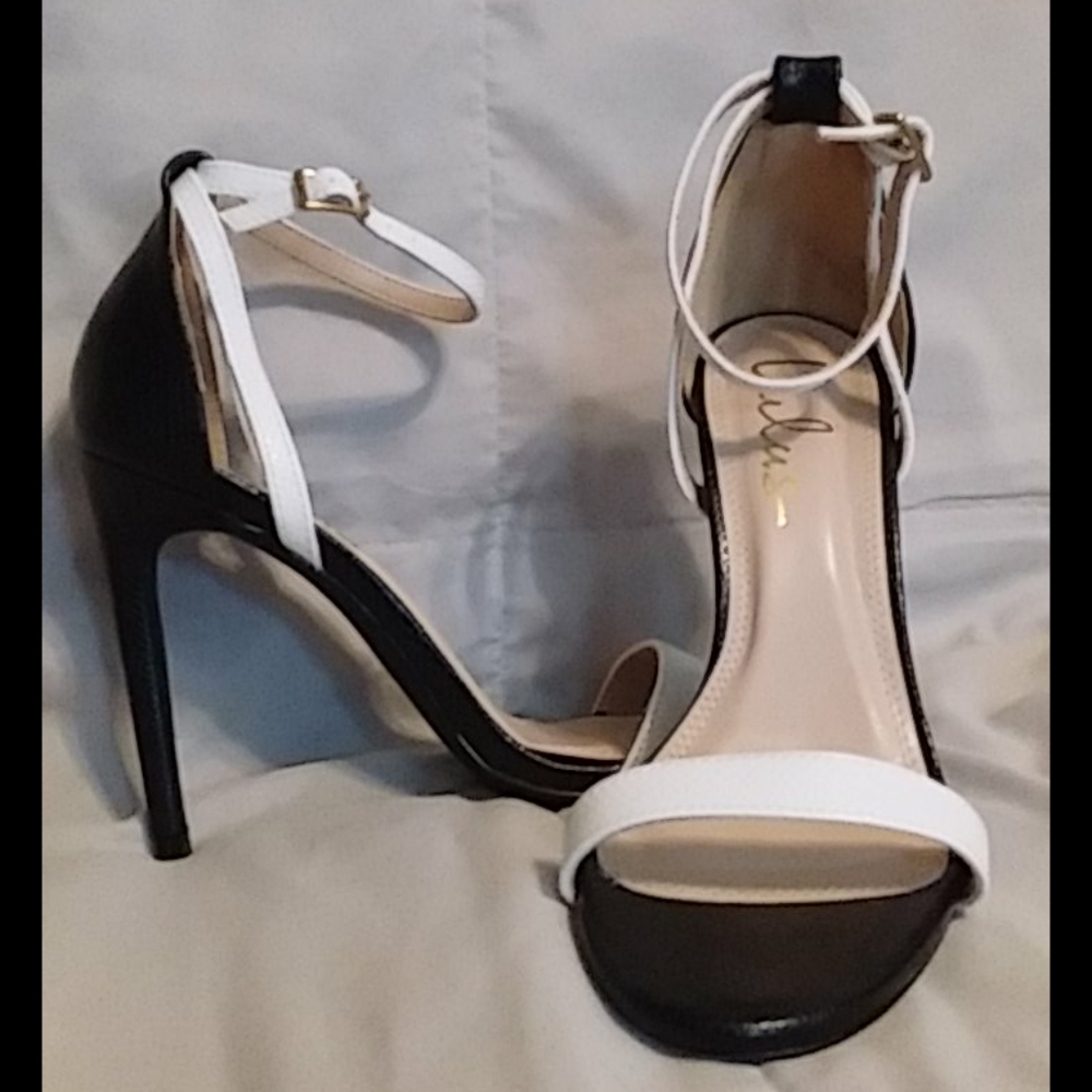 ANKLE STRAP BLACK & WHITE OPEN TOE STILLETOS 2/$35